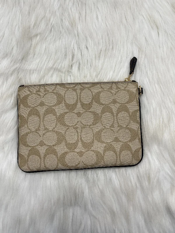 Mini bags for evening outClutch Designer By Coach  Size: Medium