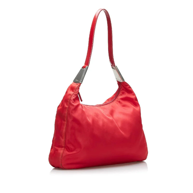 Minimalist leather handbagsPrada Tessuto Shoulder Bag (SHG-TLOqAp)